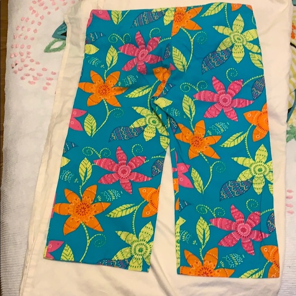 SUMMER CAPRIS💜 Medium - Picture 4 of 4